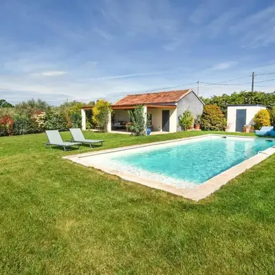 Stunning Home In Pernes-Les-Fontaines