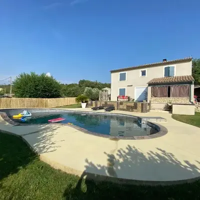 Villa individuelle avec piscine privée proche du Ventoux