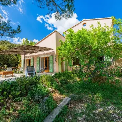 Villa sur 1 hectare 15 Personnes GORDES & ROUSSILLON