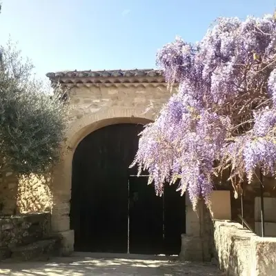 Chambre privée dans un MAS au centre du Village