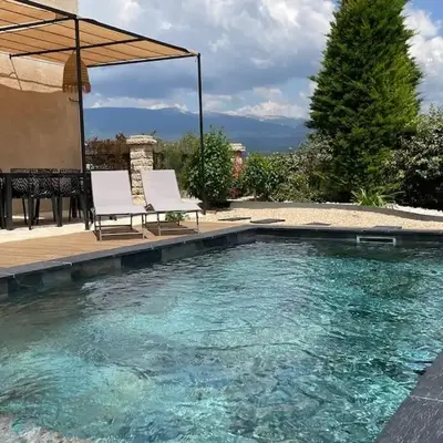 LA VILLA 81
