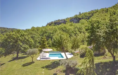 an aerial view of a villa with a swimming pool at Cozy Home In Apt With Wifi in Apt