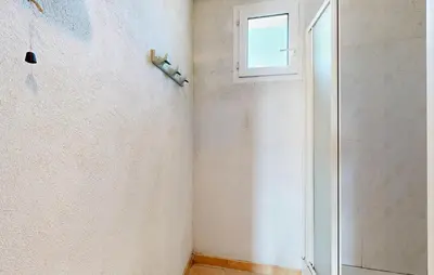 a bathroom with a shower and a window at 3 Bedroom Stunning Home In Bédoin in Bédoin