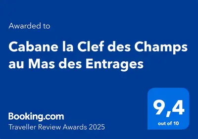 a screenshot of the calzone la clifdes changes au mas des enterprises at Cabane la Clef des Champs au Mas des Entrages in Salon-de-Provence