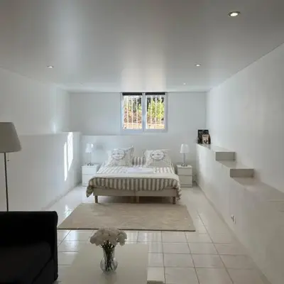 T3 avec jardin et piscine privée