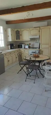 a bathroom with a pink sink and a shower at Les garrigues 1er étage in Pernes-les-Fontaines