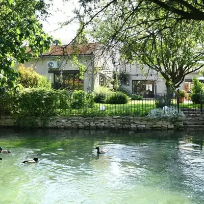 Profitez de la quiétude en bord de rivière