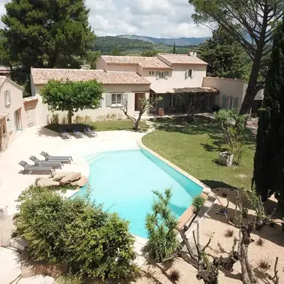 LAVENINE a Modène