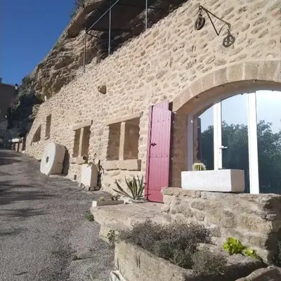 Studio troglodyte en Provence