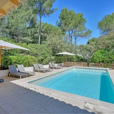 Grande villa avec piscine près d'Avignon - Jonquerettes