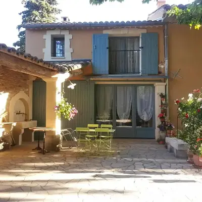Le Coin Retro pour séjour romantique avec piscine chauffée