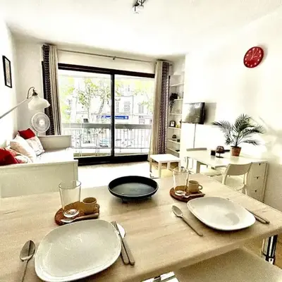 Studio Lumineux avec Terrasse