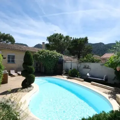 Air-conditioned house with heated pool