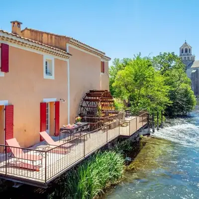 Ancien Moulin avec piscine proche Isle-sur-Sorgue
