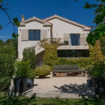 Maison familiale avec piscine