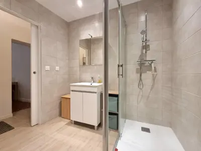 a bathroom with a shower and a sink at Studio centre historique 2 in Aix-en-Provence