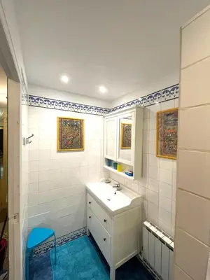a bathroom with a sink and a mirror at Chambre de 2 personnes dans Mas de Lubéron in Robion en Luberon