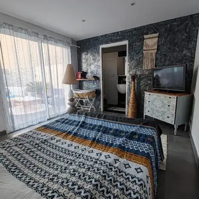 Chambre d'hôtes privée et indépendante avec piscine