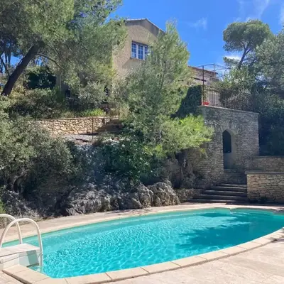 Le gîte sous les pins