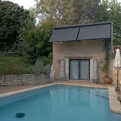 maisonnette provençale piscine le petit colibri