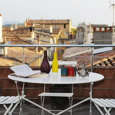 Appartement Vieille ville 55 m2 avec Terrasse 16m2 et 2chambres Vraie Climatisation