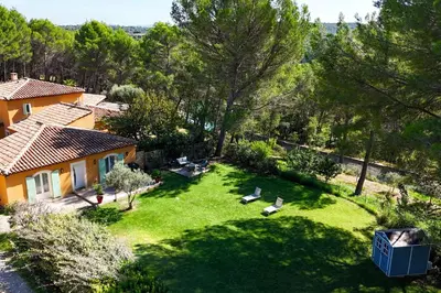 an aerial view of a yard with a house at The Maisonnette in the pines in Ventabren