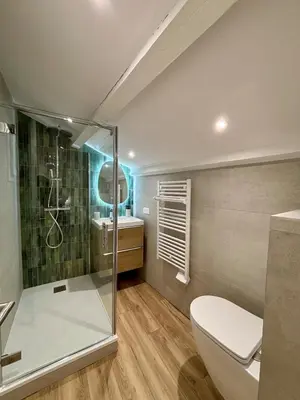 a bathroom with a shower and a toilet and a sink at Magnifique studio centre d'Aix & Cours Mirabeau in Aix-en-Provence