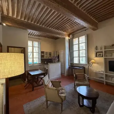 Bel appartement aixois dans le centre historique