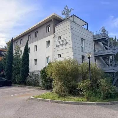 Le Clos d'Aix Célony studio 9 parking