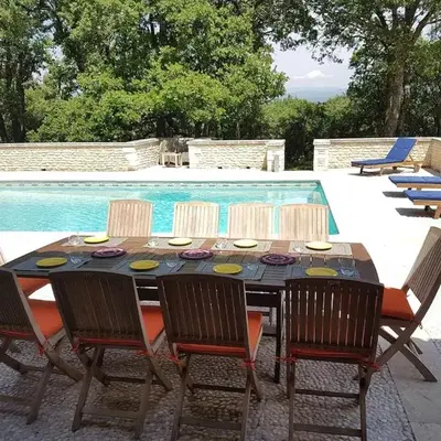 Air-conditioned Stylish Provence Villa