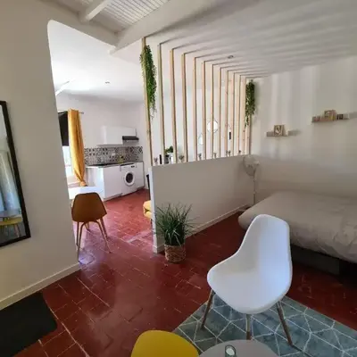 Cosy downtown studio