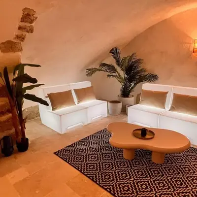 Les Caves d 'Oía