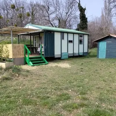 Chalets dans le Luberon