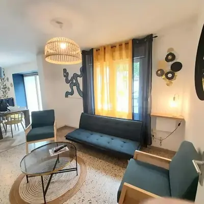 Maison de village rénovée au pied des alpilles