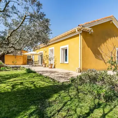2 Bedroom Amazing Home In Noves