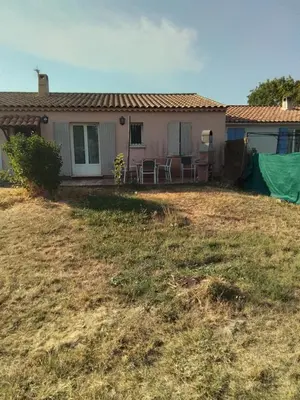 a house with a lawn in front of it at Ventoux beautiful quiet house in Saint-Christol