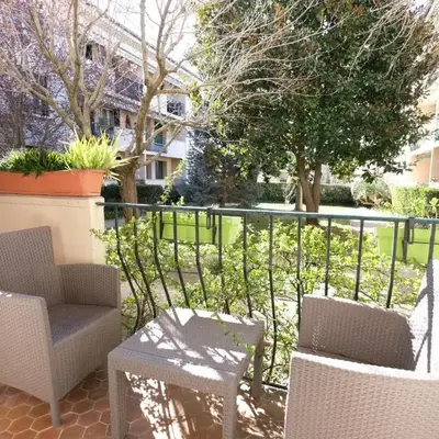 Three bedrooms apartment in Aix en Pce