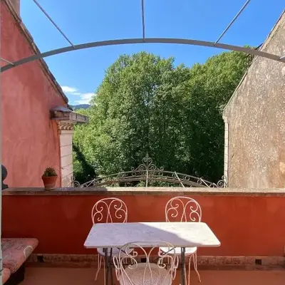 Syrius - Artist's apartment with terrace and view