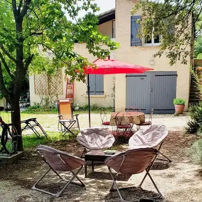 Les Marronniers Charmant petit appartement a La Tour d'Aigues Vaucluse