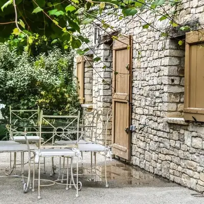 Maison provençale avec piscine et vue