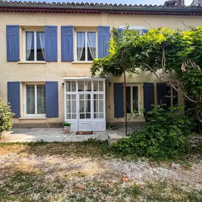 Elivi Elegant Art Deco house with Garden Walk to the Heart of Town