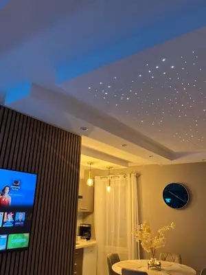 a living room with a ceiling with stars on it at Trésor Étoile, luxe & lumière - Duplex 4 personnes in Pertuis