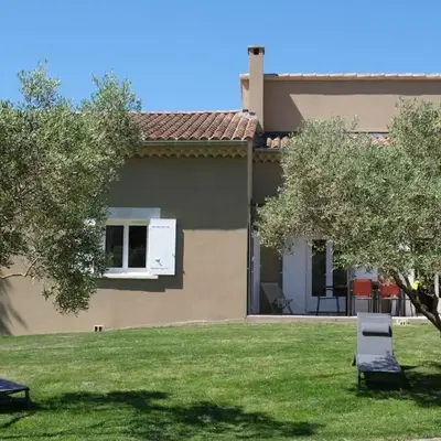 Villa overlooking the Alpilles Saint Remy de Provence LS1-454
