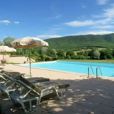 Provençal Villa With Luberon Views