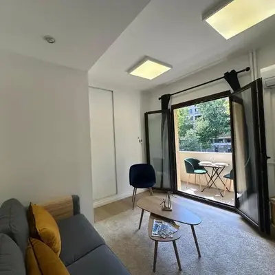 L'étape Aixoise - appartement climatisé terrasse centre ville Rotonde cours Mirabeau allées provençales