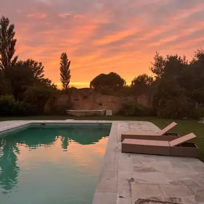 Maison 2 ch en campagne 5 mn du centre en voiture avec possibilité piscine familiale