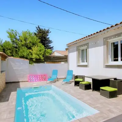 Awesome Home In Morières Les Avignon