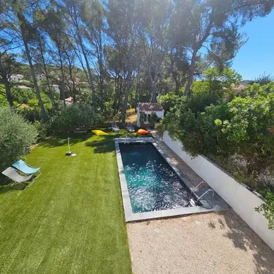 Villa sous les pins