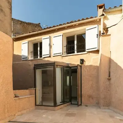 Maison de village chaleureuse