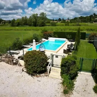 Petite maison avec piscine le chêne vert